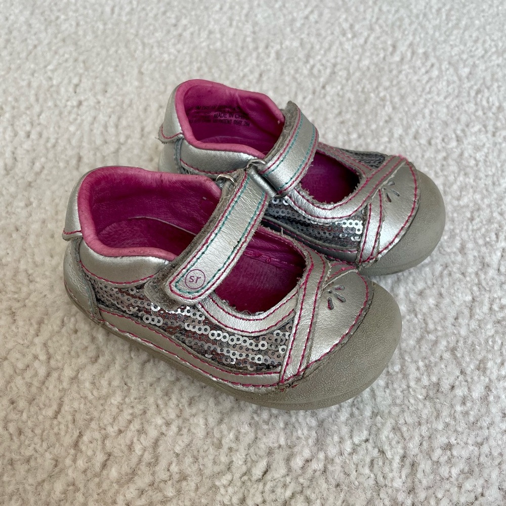 Stride Rite Silver Mary Jane’s - Size 4